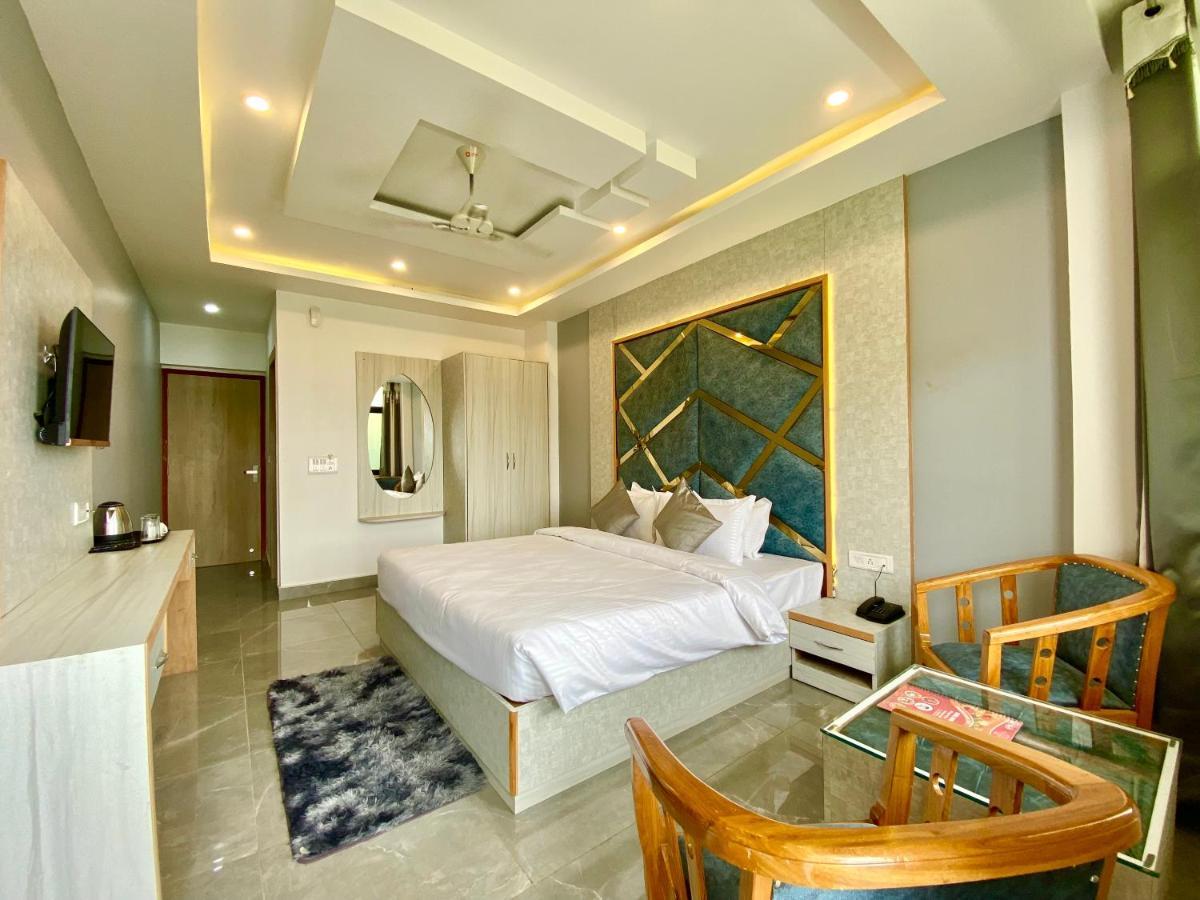 Hotel Kavita Palace ランズドーン エクステリア 写真